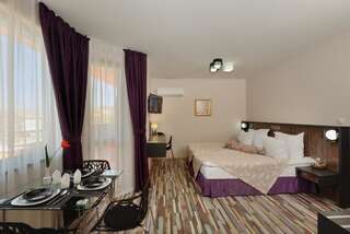 Апарт-отели Apart Hotel Hello Hissar Хисаря Стандартный номер-студио с диваном-кроватью-1